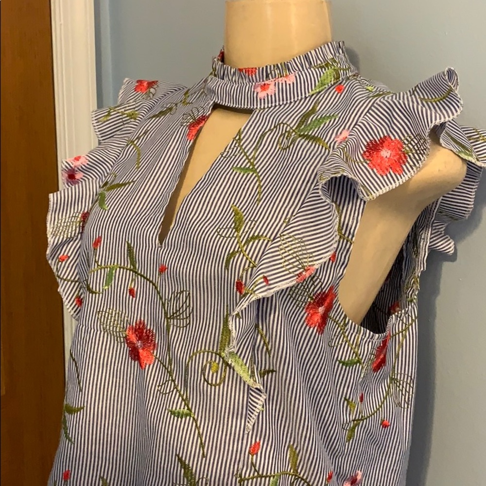 BCBGeneration Embroidered Ruffle Top - Picture 4 of 7